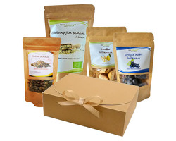 DRUŽINSKO RAZVAJANJE <br>DARILNI PAKET<br /><span>(PRIGRIZKI: SEMENA, LIOFIL. SADJE)</span>